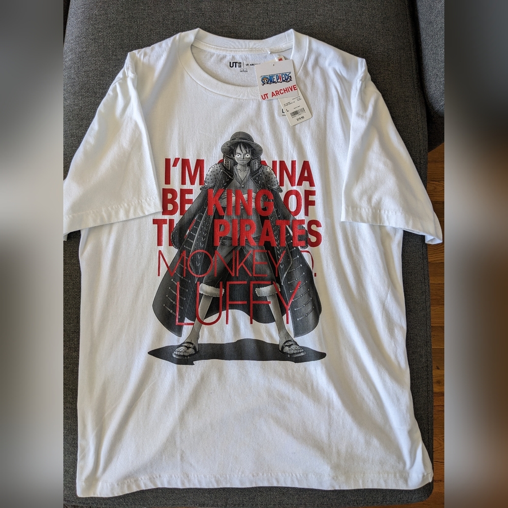 One Piece Uniqlo T-Shirt Size L